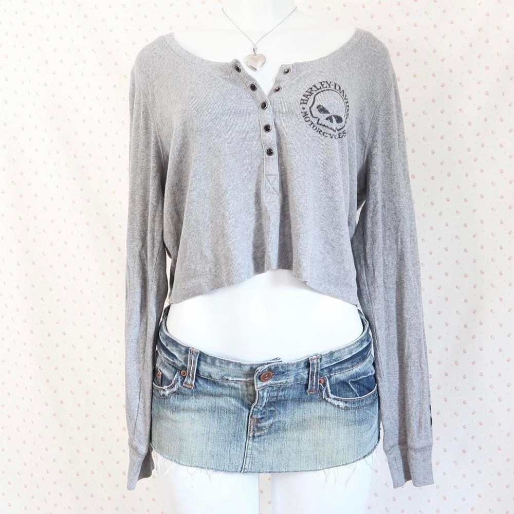 harley davidson grey thermal henley cropped waffle knit long sleeve skull top
